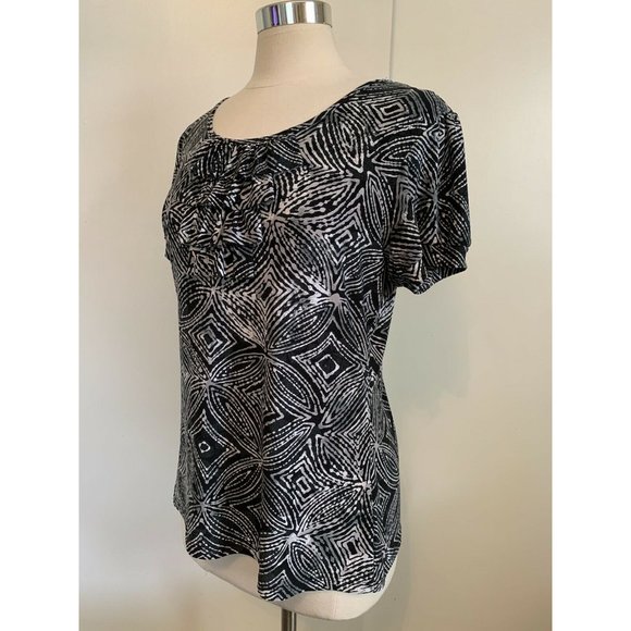 Abstract print Top Blouse Black White Gray short sleeve Size XL Mob Wife vibes - Picture 3 of 9